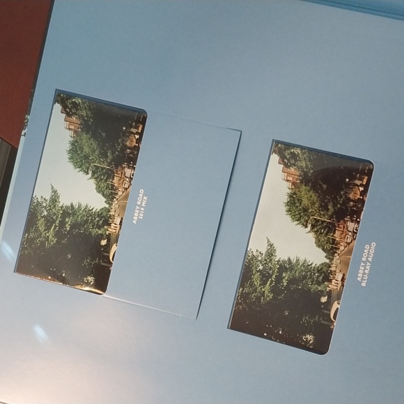 2019 Abbey Road Anniversary Edition Blu-Ray - Picture 2 of 8